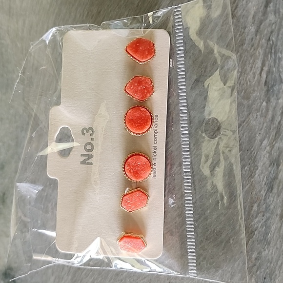 NWT! Coral Druzy Earring Set - Picture 2 of 3